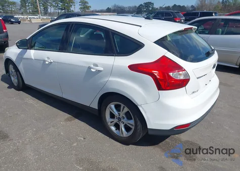 2014 Ford Focus Se z USA, uszkodzony, nr VIN 1FADP3K28EL243600